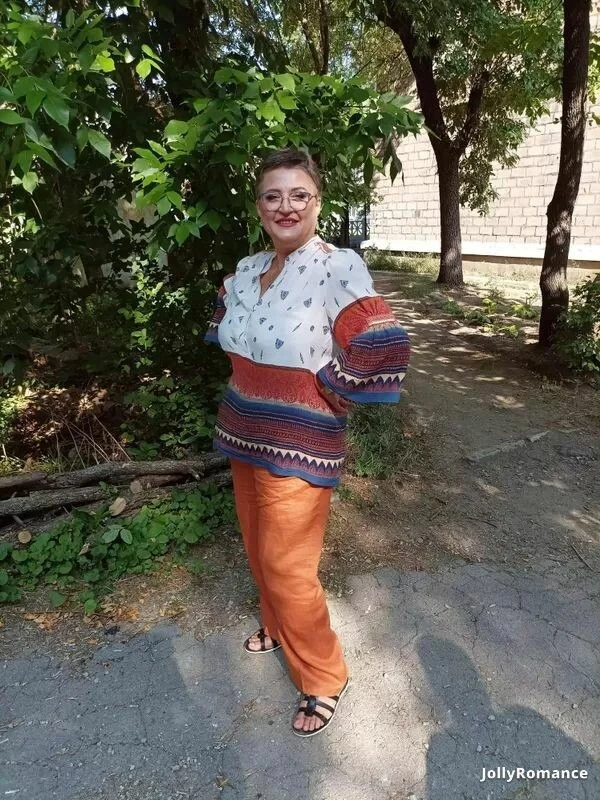Yana Profile image 2